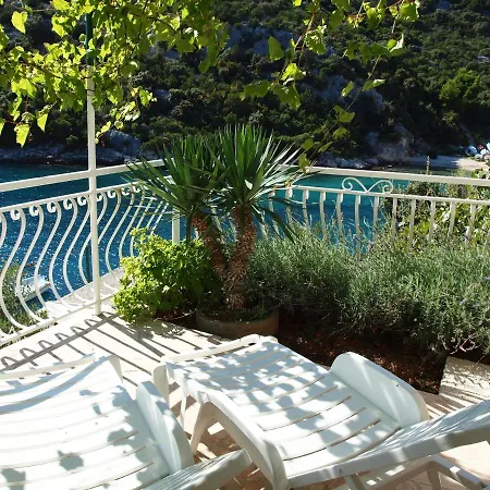 Beachfront Ljubljeva 아파트