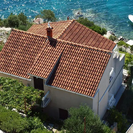 Beachfront Ljubljeva Apartman *