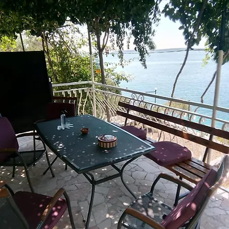 شقة Beachfront Ljubljeva Vinišće