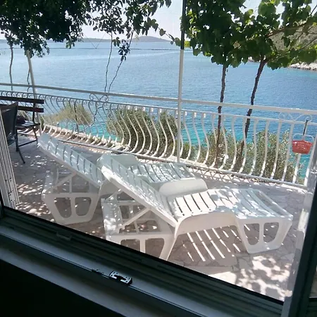 Beachfront Ljubljeva شقة Vinišće