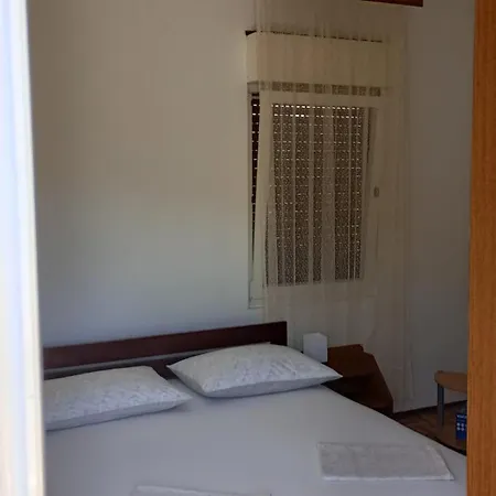 شقة Beachfront Ljubljeva Vinišće