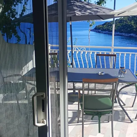 شقة Beachfront Ljubljeva