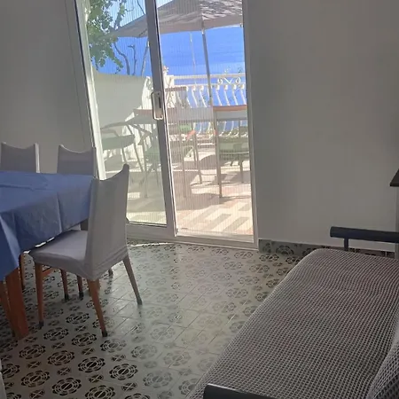Beachfront Ljubljeva Apartamento