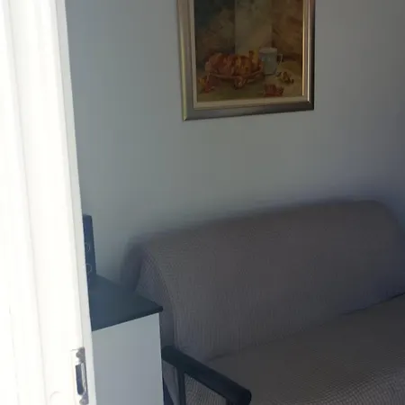 Beachfront Ljubljeva Apartman *