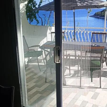 شقة Beachfront Ljubljeva